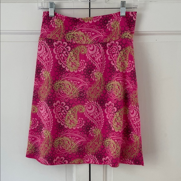 Tranquility by Colorado Clothing Pink Paisley Active Skirt. Size small. - Picture 1 of 4
